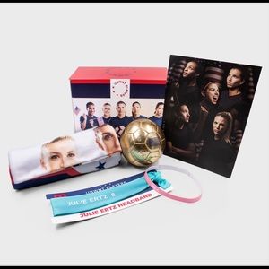 USWNT US woman’s soccer team collector box. NEW!